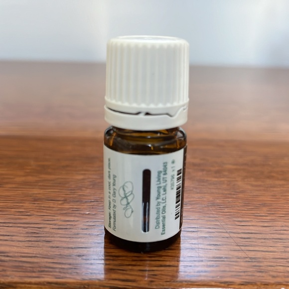 NEW Young Living Essential Oils, BLOOM Blend, 5ml - Picture 2 of 2